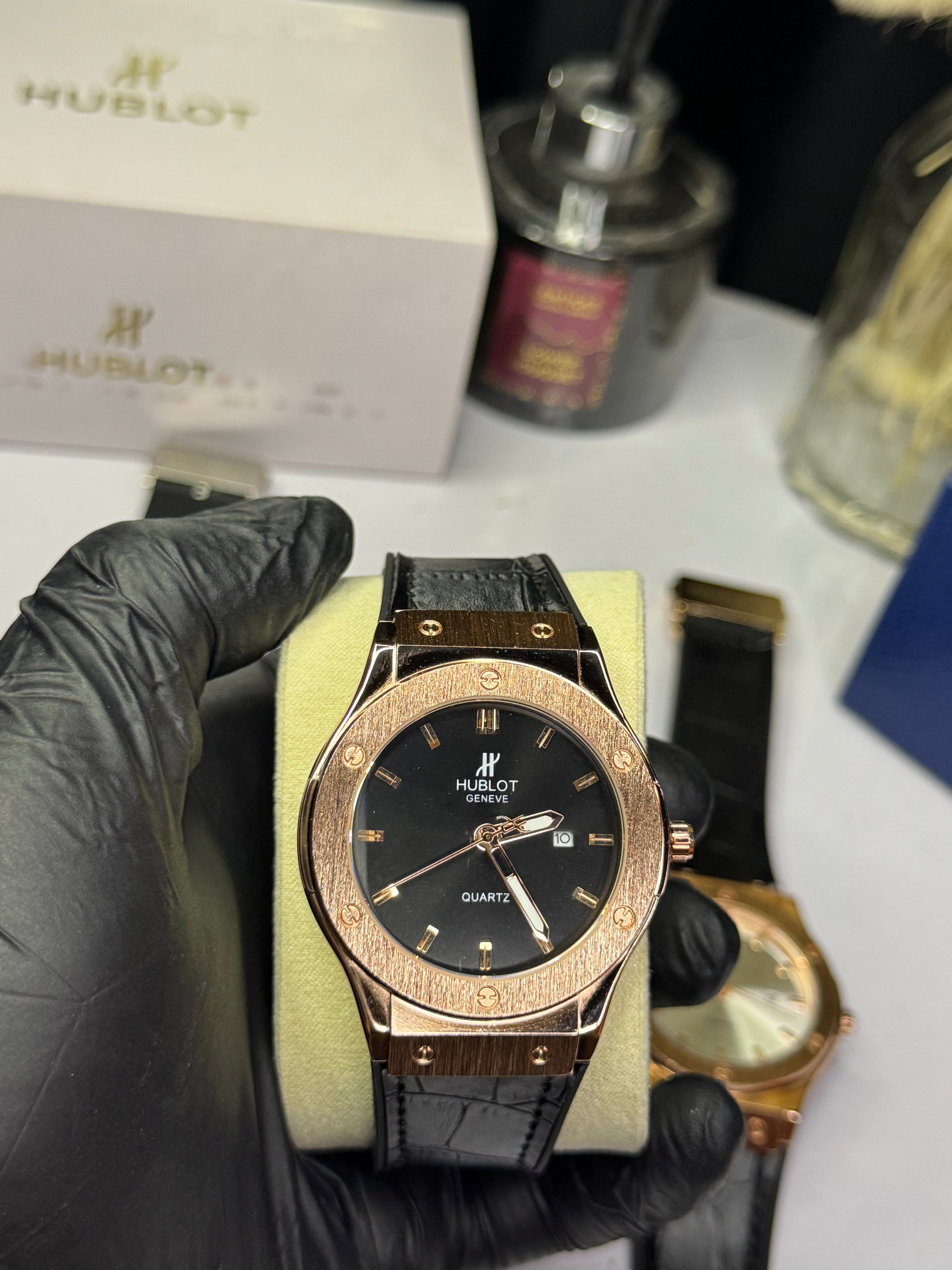 Hublot Big Bang | Black Dial Golden Ring | Quartz Movement with Date
