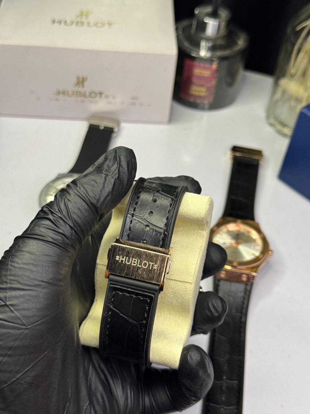 Hublot Big Bang | Black Dial Golden Ring | Quartz Movement with Date